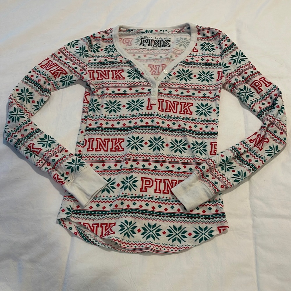 Xs Pink holiday sleep shirt!